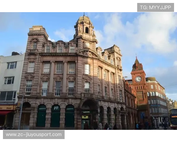 布莱顿谋划在英格兰南岸开设少年训练分校——为未来象牙塔注入新动力 布莱顿谋划在英格兰南岸开设少年训练分校——为未来象牙塔注入新动力